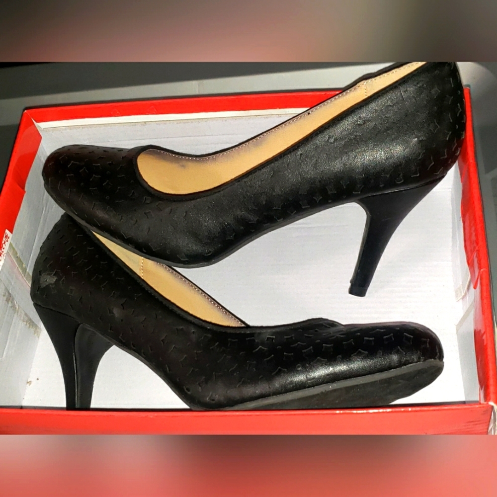 Size 10.5 Womens Black Retro Pumps cutout Heels shoes Andres Machado fits wide